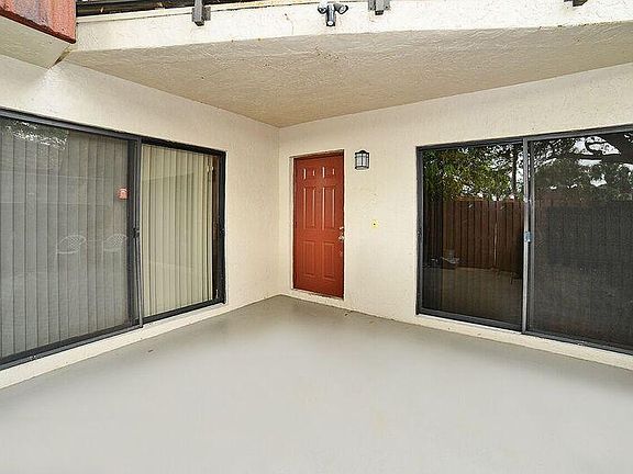 Home For Sale In Boca Rio