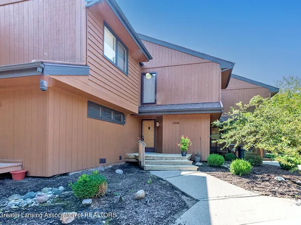 5363 Wild Oak Dr, East Lansing, MI 48823