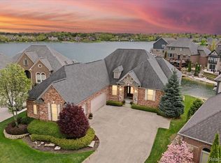 8427 Boulder Shores Dr, South Lyon, MI