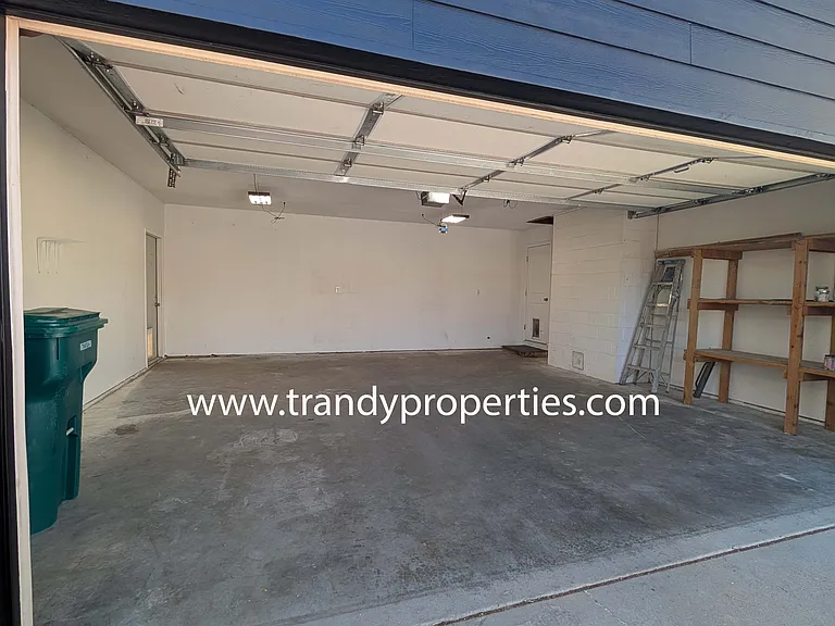 601 Rosa St — Photo 14