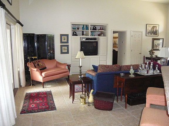 4th image of 107 Peachtree Dr