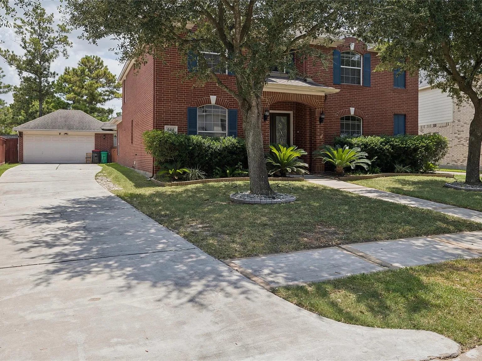 4 bed, 3.5 bath, 3273 sqft, $3,299 — Photo 3