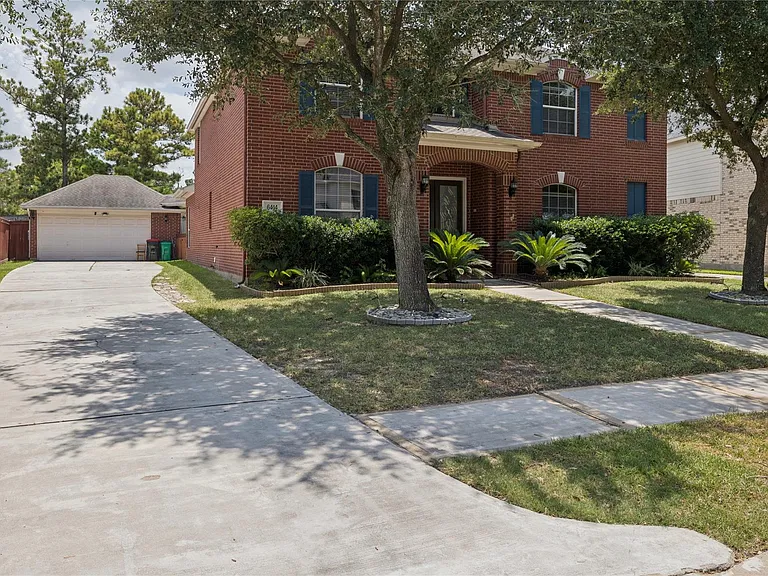 6414 Pinewood Trace Ln — Photo 3