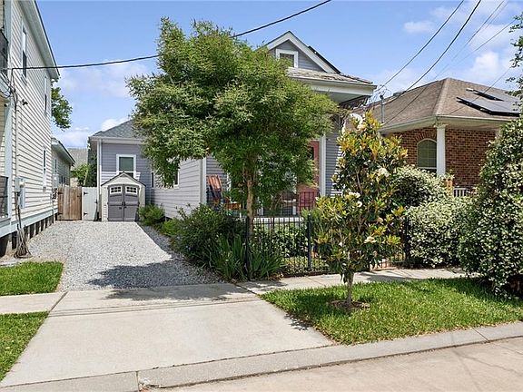 2nd image of 2909 Aubry St