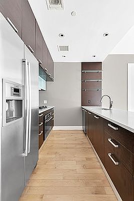 5th image of 309 2nd St APT 3C