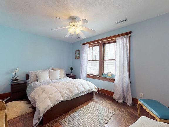 5th image of 309 N B St