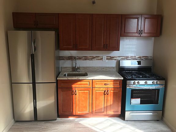 3rd image of 1181 Morris Ave