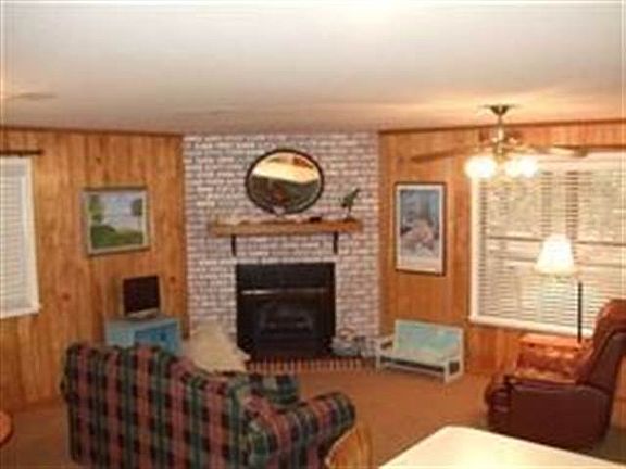 4th image of 30 Riverview Dr