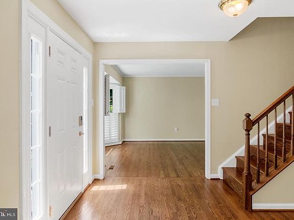 4th image of 14402 Knoll View Ct
