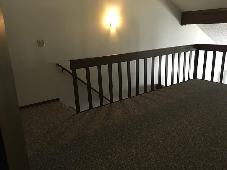 804 Village Dr — Photo 6