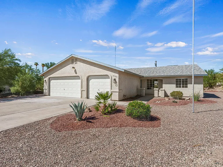 2489 Ocotillo Ln — Photo 1