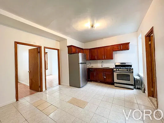 Rented by Voro, LLC | media 4