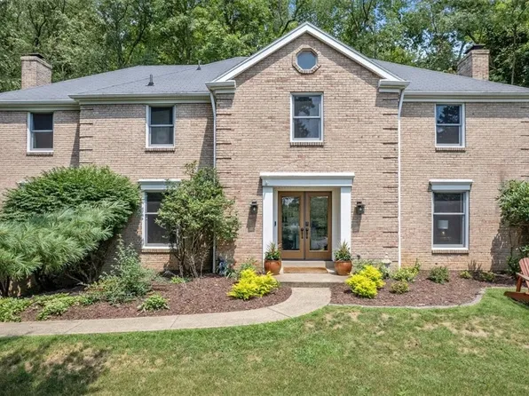 119 Shadow Ridge Dr, Pittsburgh, PA 15238