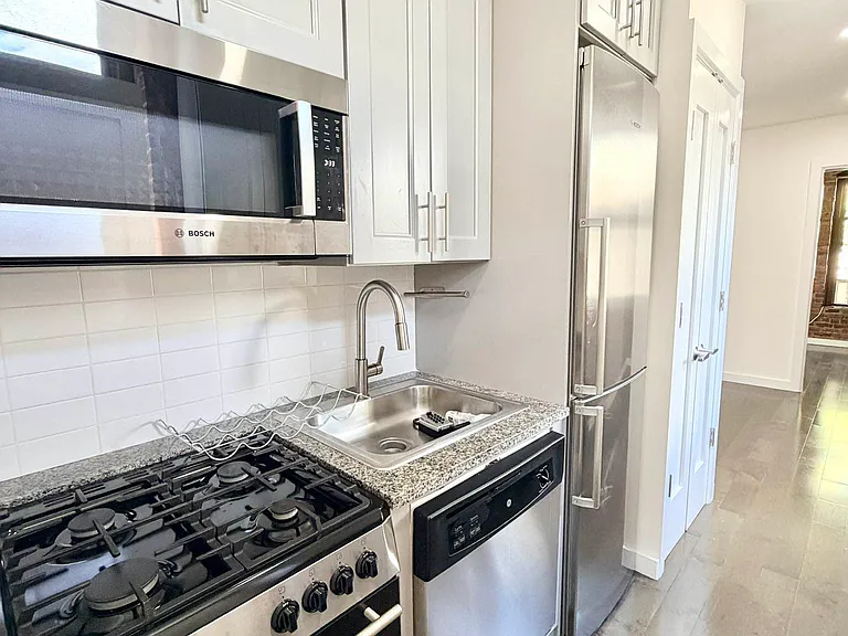 197 E 3rd St #13 — Photo 2