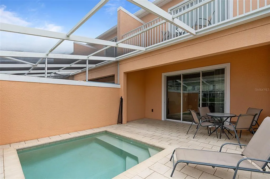 3 bed, 3.0 bath, 1512 sqft, $2,400 — Photo 4