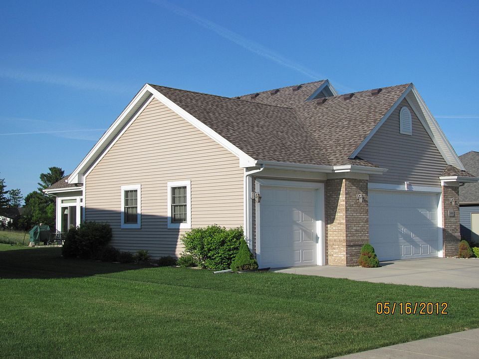 2nd image of 2409 Autumn Crest Rd