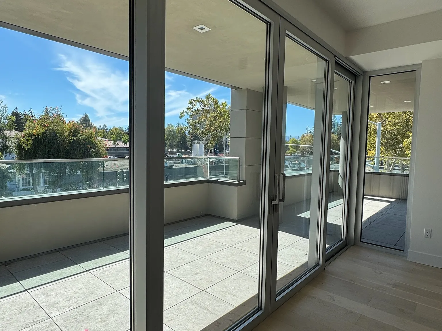 2 bed, 1400 sqft, $7,500 — Photo 3