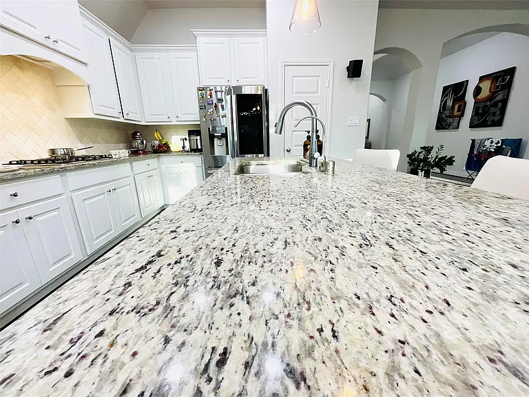 2507 Elmwood Trl — Photo 18