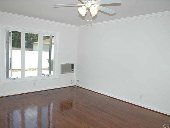 5th image of 15210 Chatsworth St #A