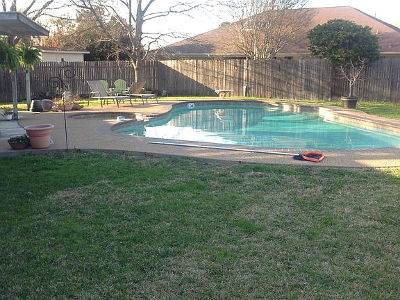 4th image of 1133 Wheaton Ct