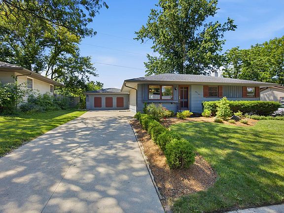 3rd image of 5609 Bellville Dr