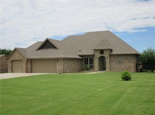 4531 Apple Estates Rd, Moore, OK 73160
