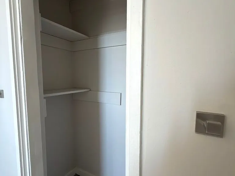 2529 Etna St — Photo 3