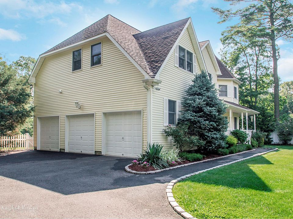 433 Meadow Rd, Kings Park, NY 11754 Zillow