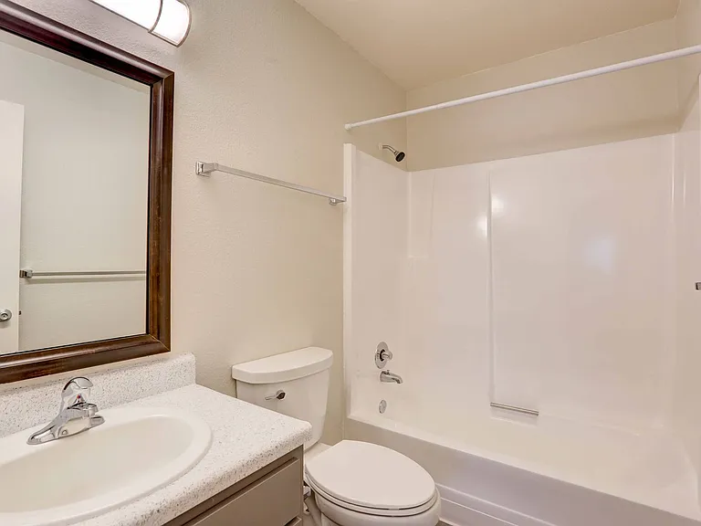 Riva Ridge Apartments — Photo 42