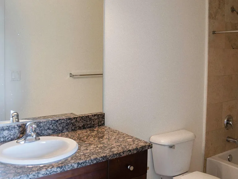 2401 W North Ave #303 — Photo 13