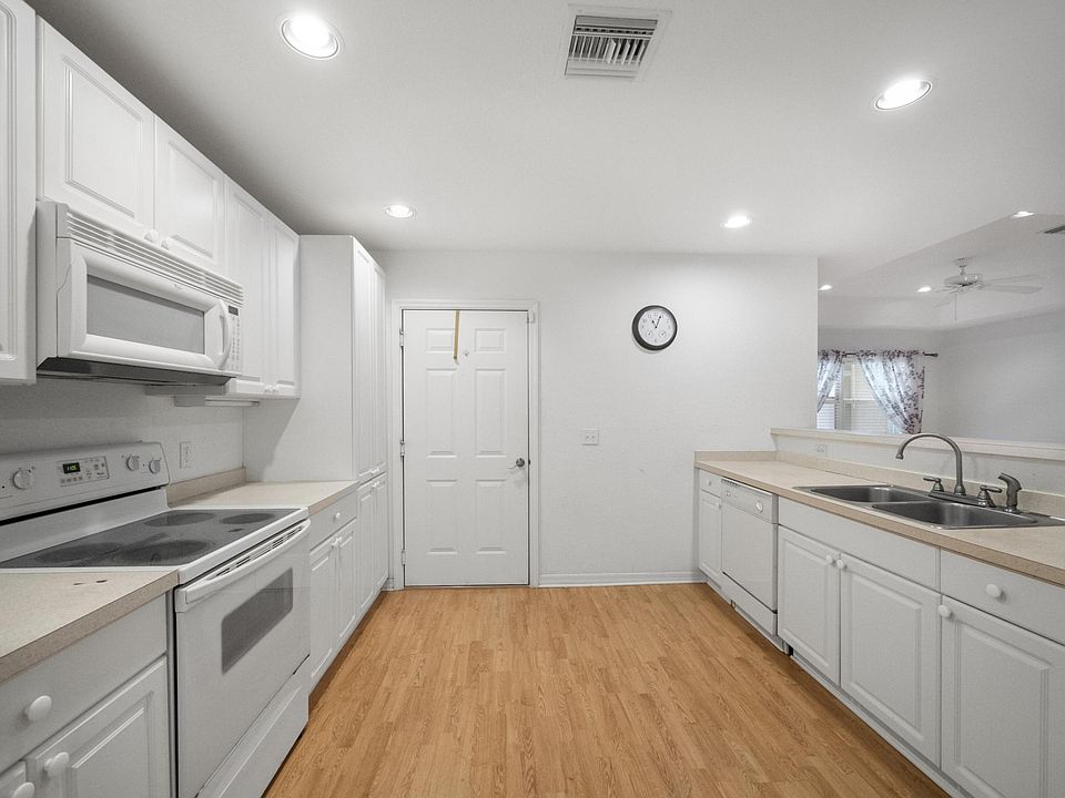 1st image of 1751 N Dovetail Drive #B