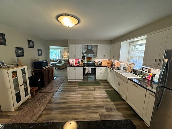 4th image of 3325 Beard Ave N