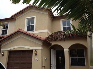 1007 NE 208th St, Miami, FL 33179
