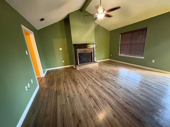 2nd image of 4119 Clay Dr