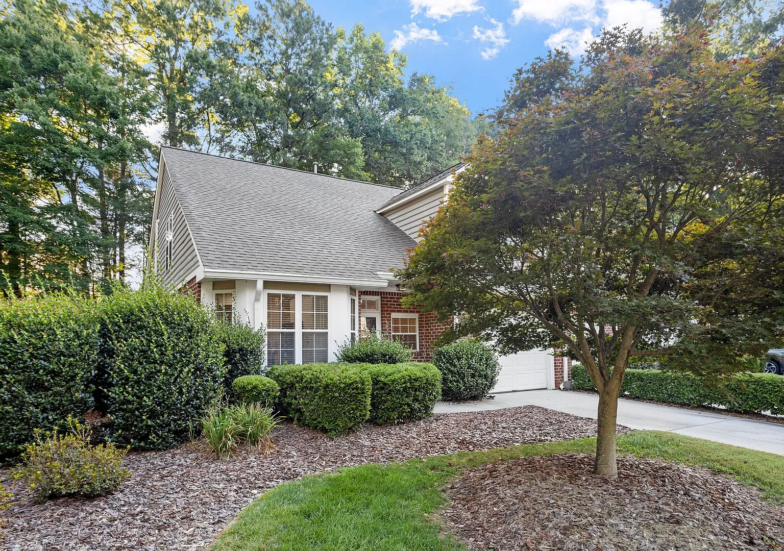 Beautiful 3 bedroom, 2.5 bath Townhouse in Raleigh, NC at The Reserve at Durant — Photo 2