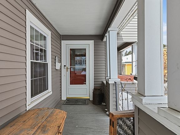 4th image of 183 King Philip Rd