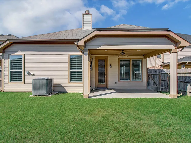 18707 Naples Ridge Ct — Photo 37