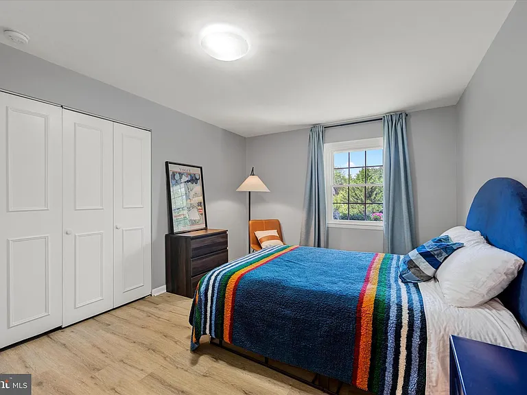 10533 Stevenson Rd — Photo 43