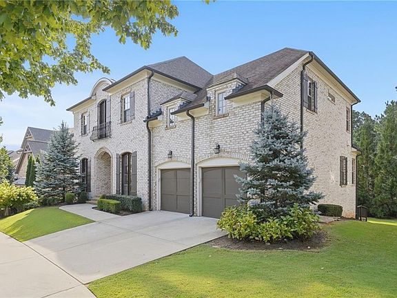 3rd image of 808 Adler Ct