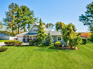 167 Randall Rd, Shoreham, NY 11786