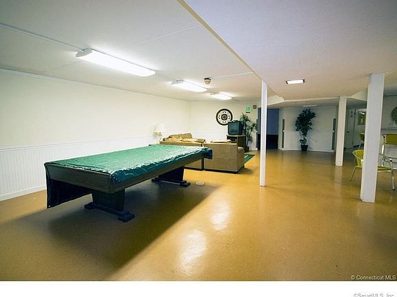 Rec Room/ Meeting Room