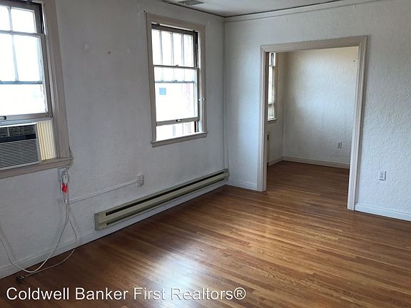 3rd image of 2 E Birch St APT 515