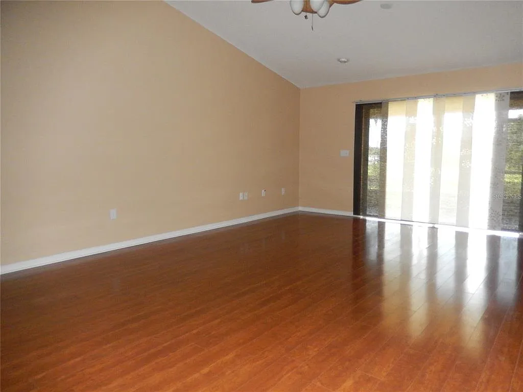 Building Photo - 817 Frankford Dr