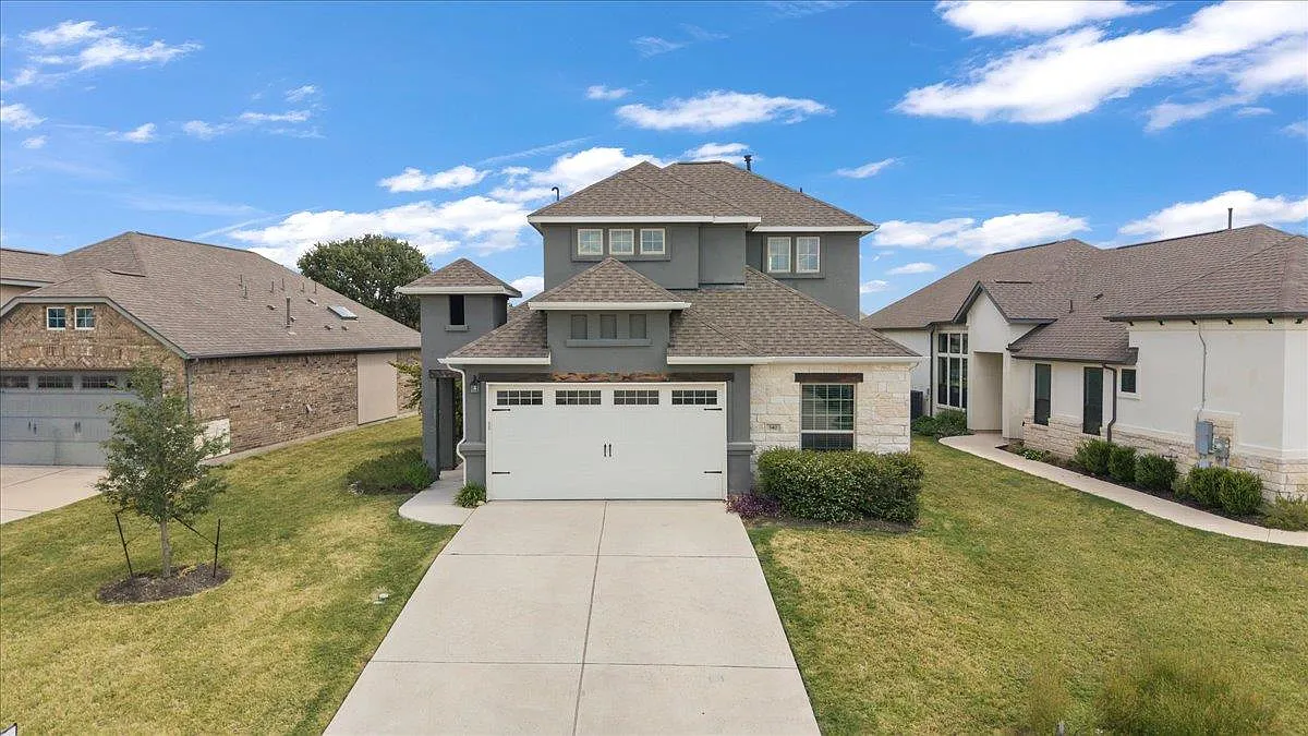 4 bed, 3.0 bath, 2189 sqft, $2,475 — Photo 1