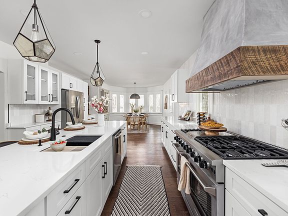 5th image of 4551 N Park Ave