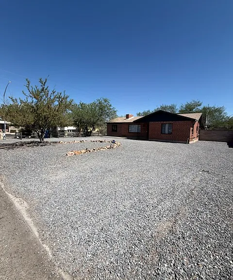 1290 E Allen Rd — Photo 3
