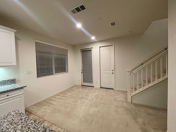 4th image of 5867 Silver Oaks Dr