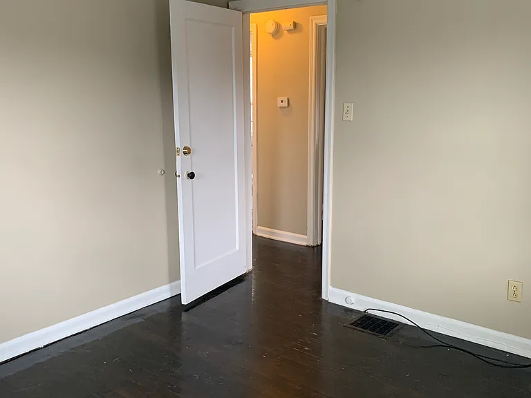 546 Butler Ave — Photo 27