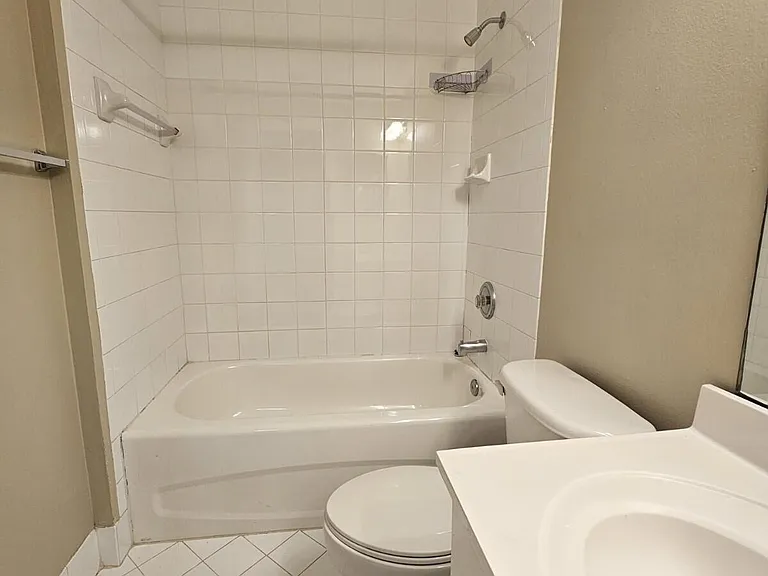 3490 Briar Bay Blvd #206 — Photo 9