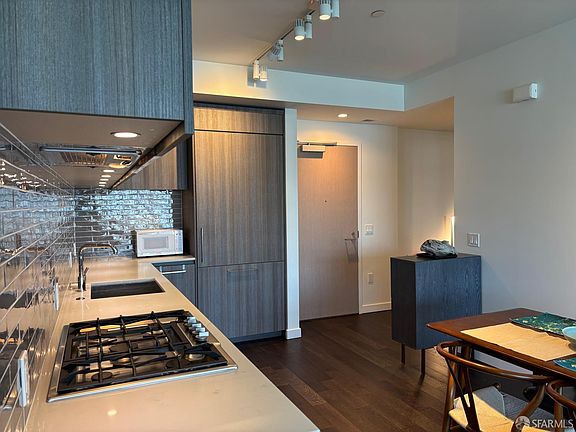 5th image of 110 Channel St Unit 612